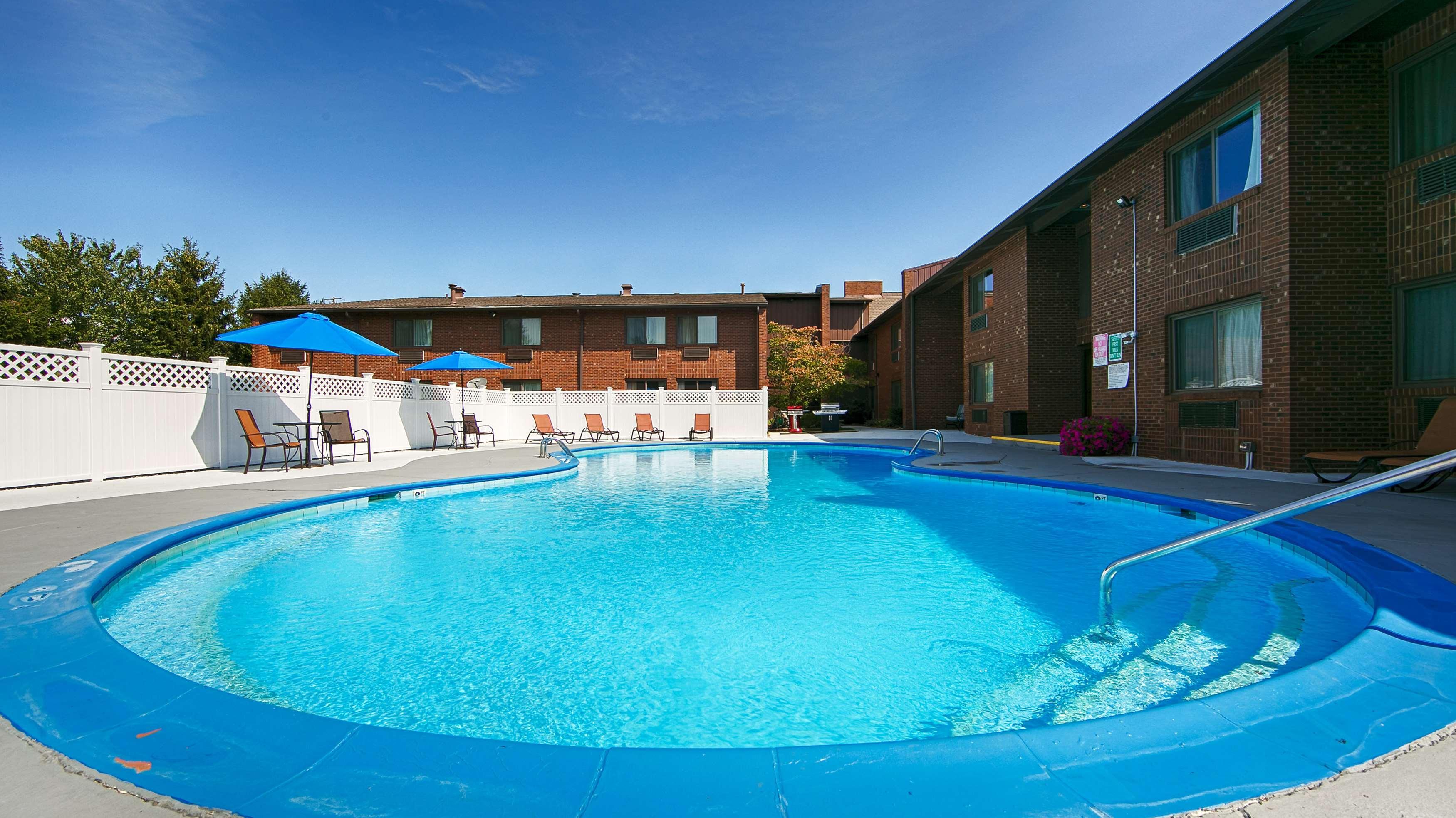 Best Western Shelbyville Lodge Exterior photo