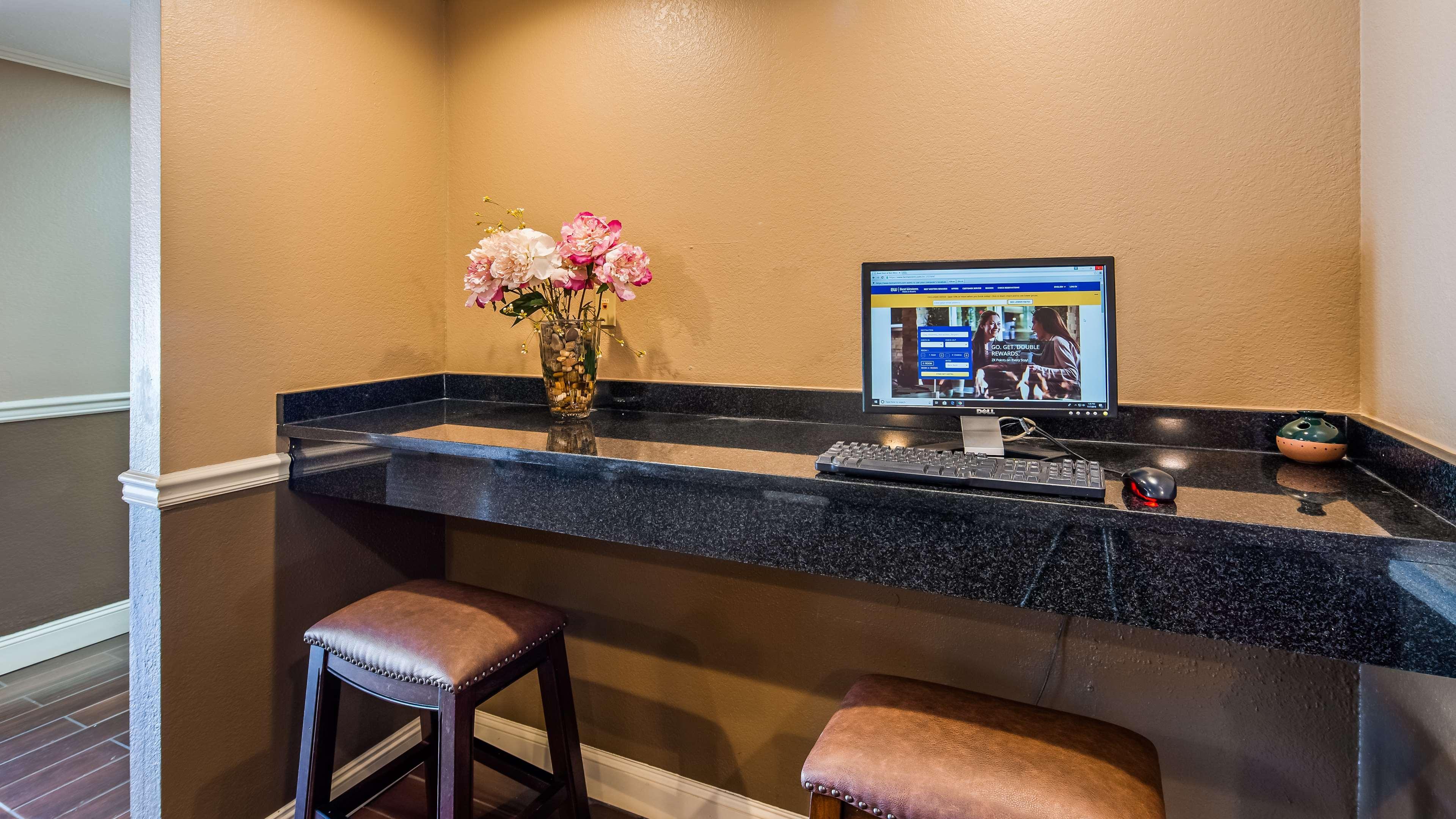 Best Western Shelbyville Lodge Exterior photo